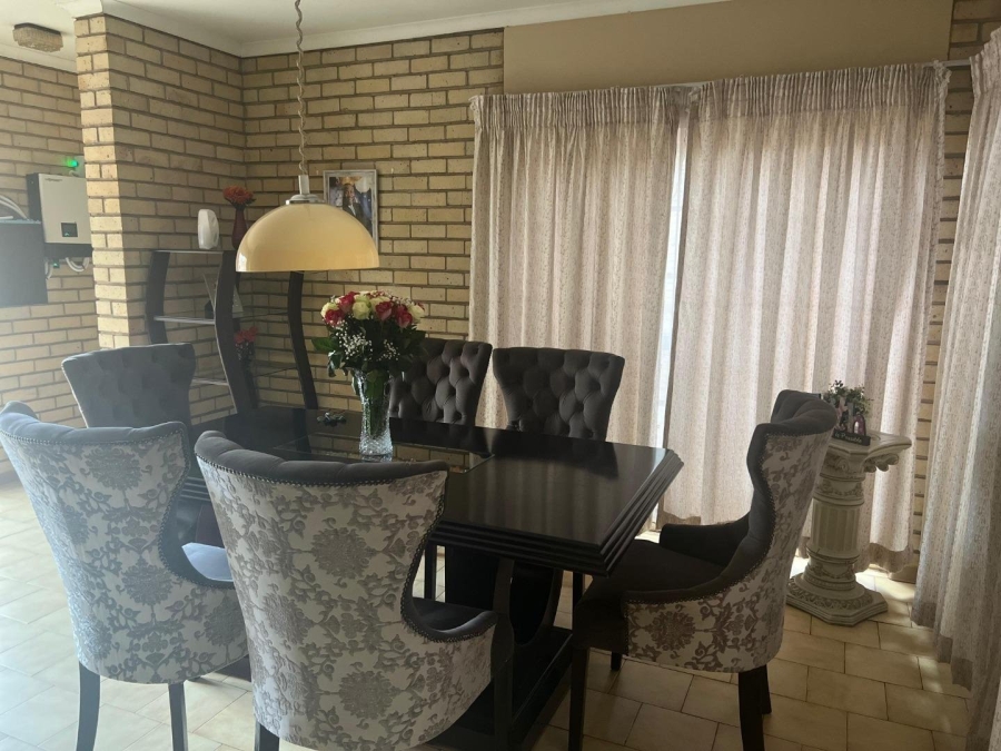 5 Bedroom Property for Sale in Potchefstroom South North West